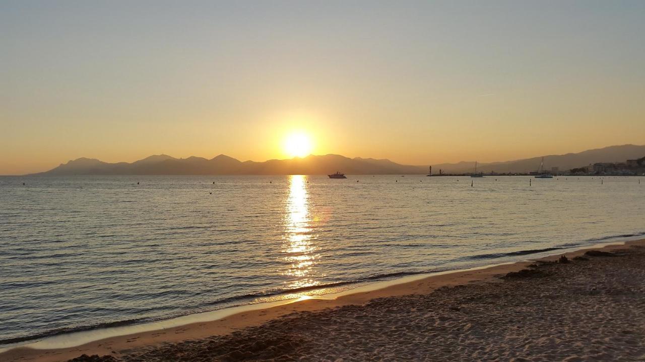 à Quelques Pas De La Mer, De La Croisette Et Du Palais Des Festivals * Cannes